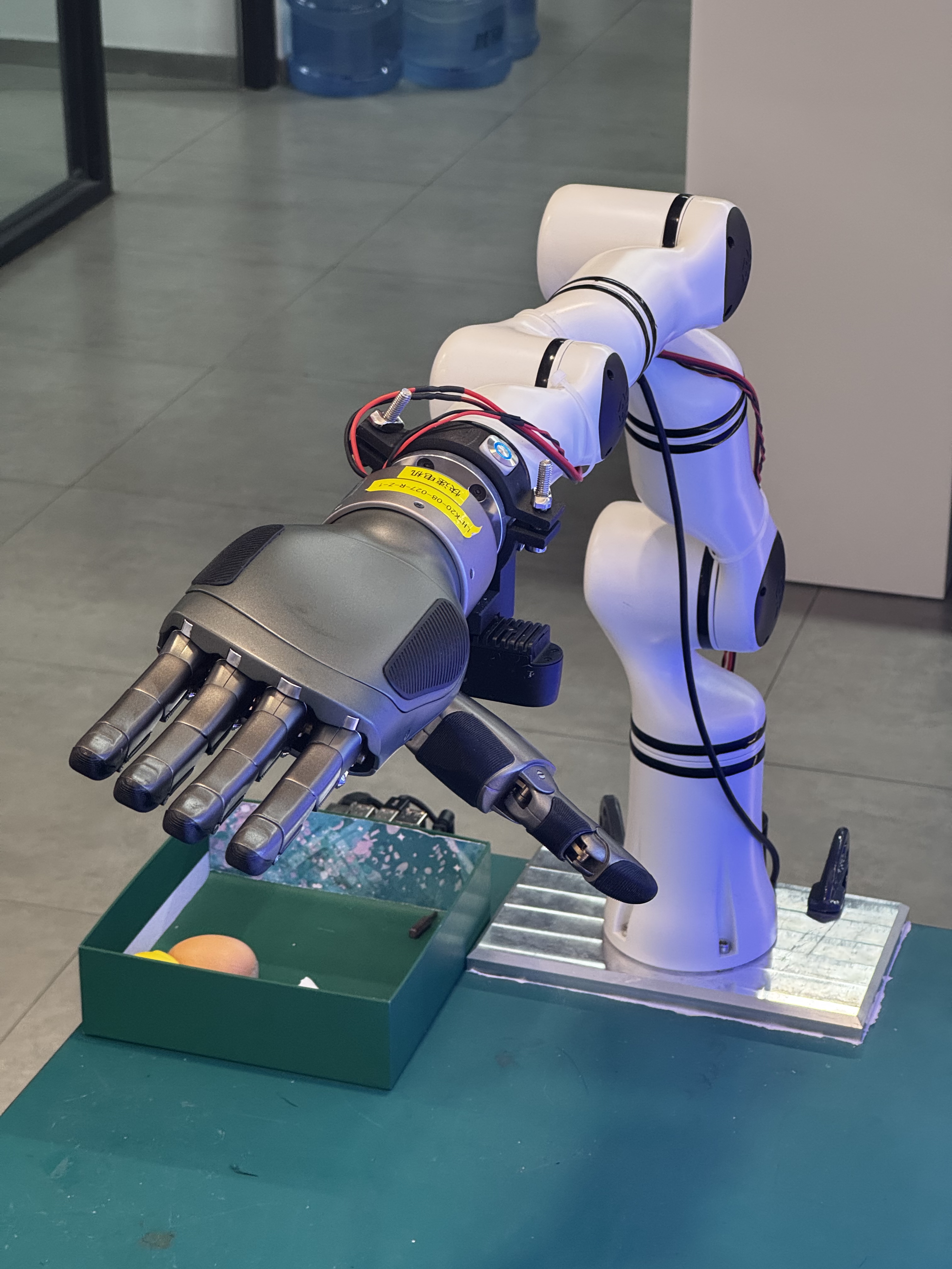 灵心抓取工作台